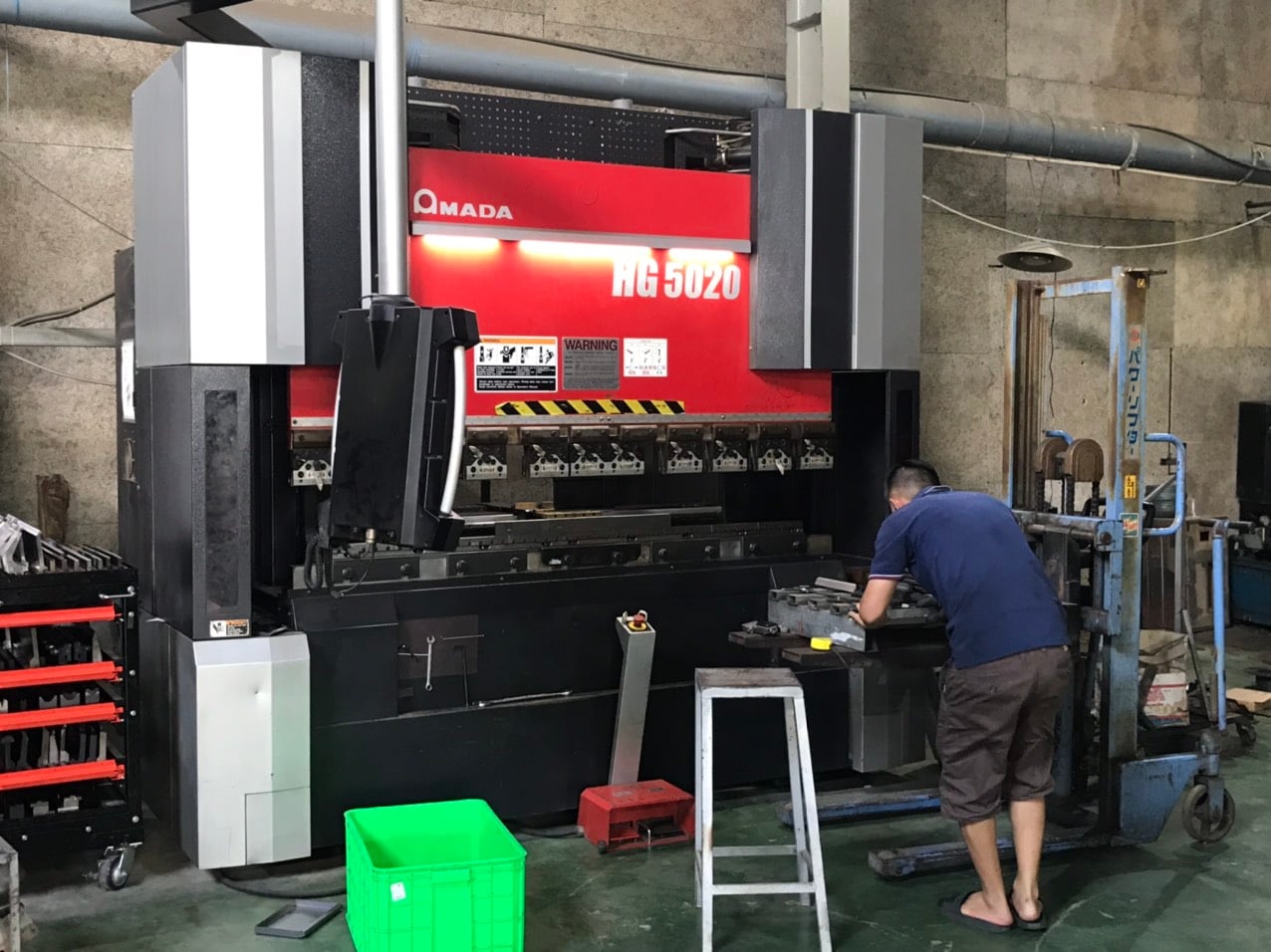 Bending machine (4)
